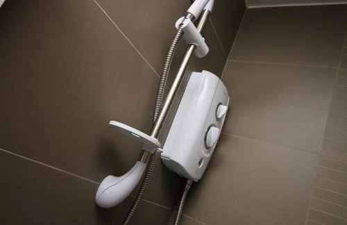 New Cardiff Bloc Exclusive Apartments By Prime Stays - Shops and Parking - Great for Groups and Families - Foto 36