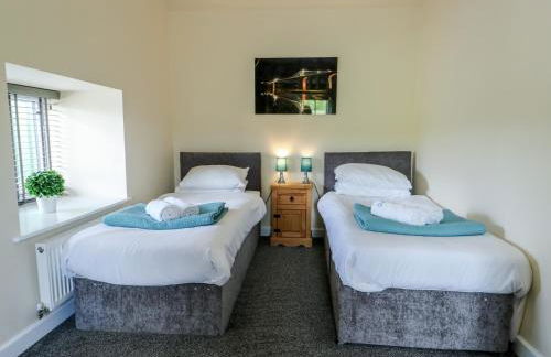 Ty Cuddfan - Foto 13