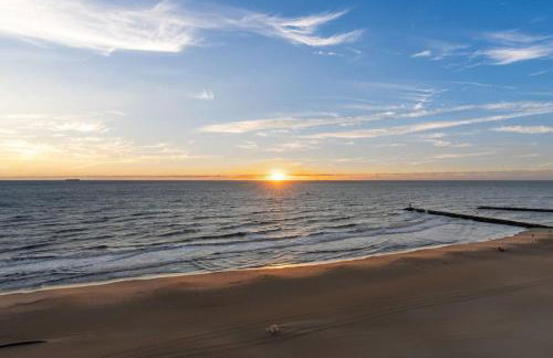 Oceanfront Condo, Heated Pool, Fitness Center - Photo 3