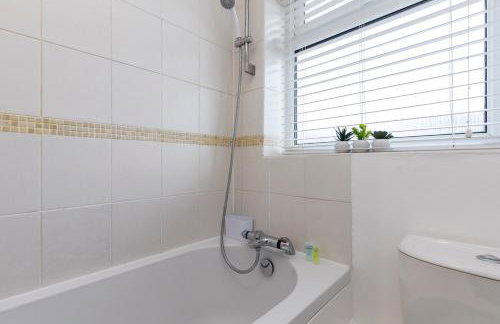 1 Bed Flat In Horsham Town Centre With Free Parking - Photo 26