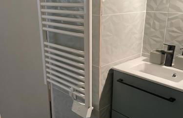 Exceptionnel studio vue mer refait à neuf - Foto 7