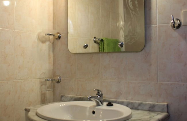 Comfortable 1-bed Bungalow in Parque Holandés - Photo 15