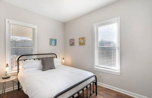 Downtown home! Walk to Bulls Stadium, DPAC & food - Foto 33