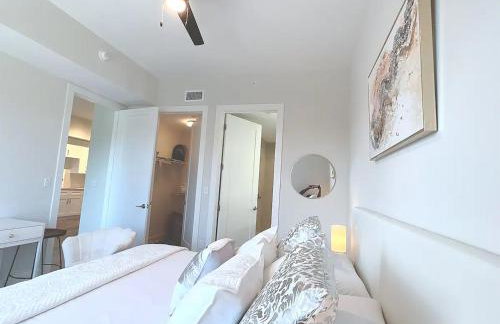 Lux property great for 1 to 8 Guests-family trip ,5Beds 2Rooms Staycation with Gym and EV, proximity to Downtown and Beaches - Foto 17