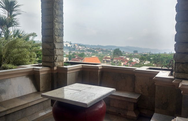 Villa Beverly Hills Puncak for 50 pax - Photo 16