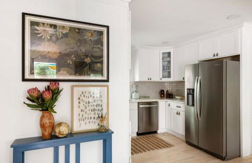 Bright and Stylish Historic Grant Park Retreat - Photo 10