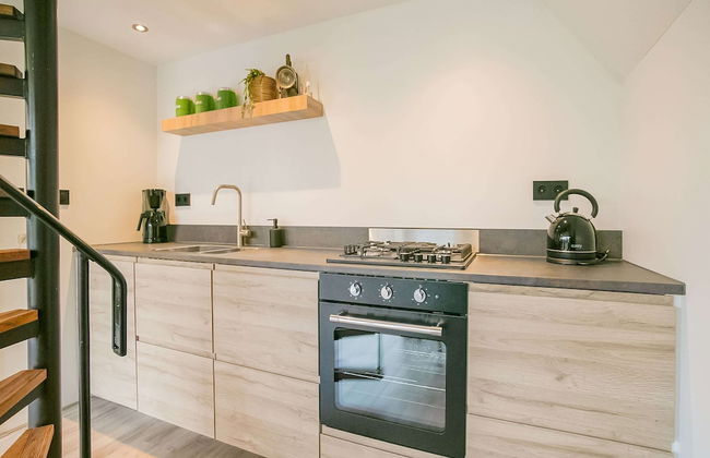 Peaceful Holiday Home in Tuitjenhorn - Photo 10