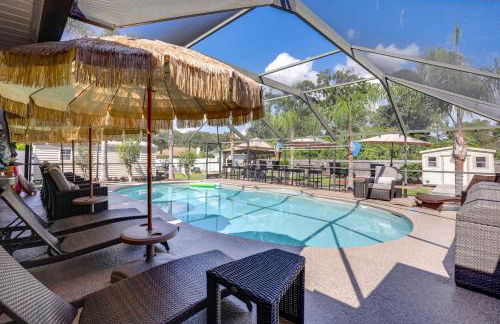 Backyard Oasis with Private Pool Jacksonville Gem - Foto 25