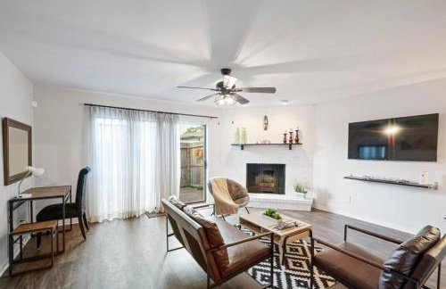 Townhome - Convenient Location - Foto 12