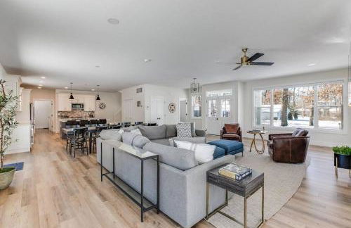 Luxury Estate with Stadium TDJ Views Sleeps 20 - Foto 1