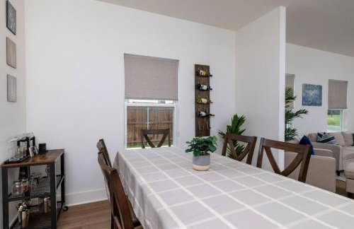 Fenced Yard - Fire Pit - Gated Parking - Workspace - Foto 15