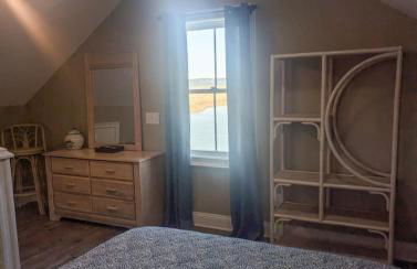 3BR Waterfront Home Fishing Boating Views - Foto 6