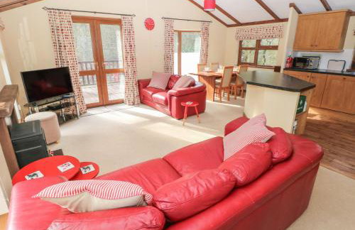 3 Riverside Lodge - Photo 4