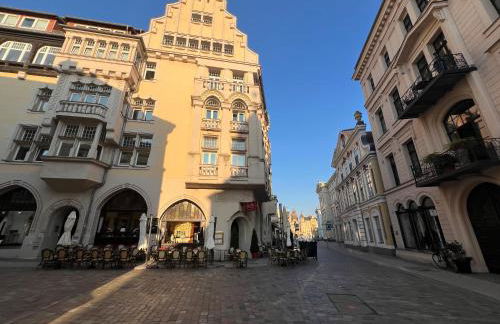 Helle großzügige Dachgeschoss Wohnung I Parkplatz I Schloss Blick #Cosiness Company - Foto 37