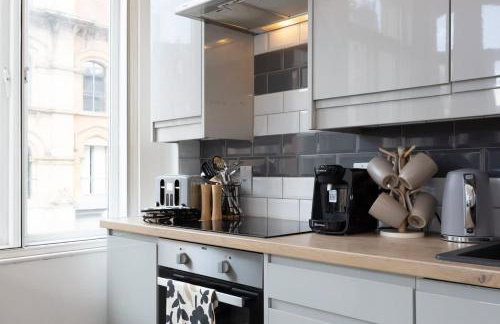 2 Bed City Centre Flat Sleeps 6 - Foto 10