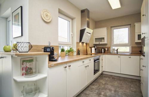 Ferienhaus Pfingstrose Haus - Kamin, Terrasse, Garten - Foto 19