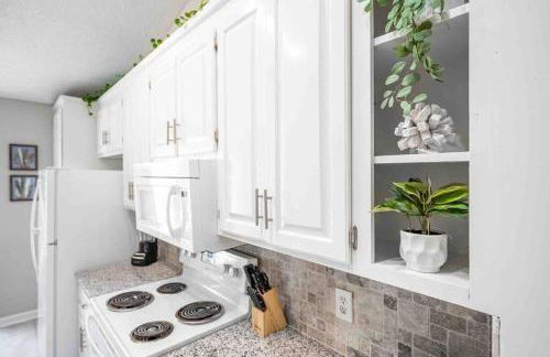 Cozy Boho Kildaire Farms Home- near Downtown - Foto 14