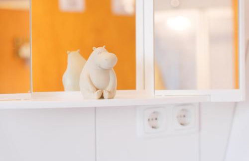 - Savanna Lodge Deluxe with Exclusive Design - Apartment 75sqm - Central Location - Terrace with View - Completely Renovated 2024 with Smart TV & Netflix - Separate Kitchen - Free Parking - Near Airport & Train - Photo 25