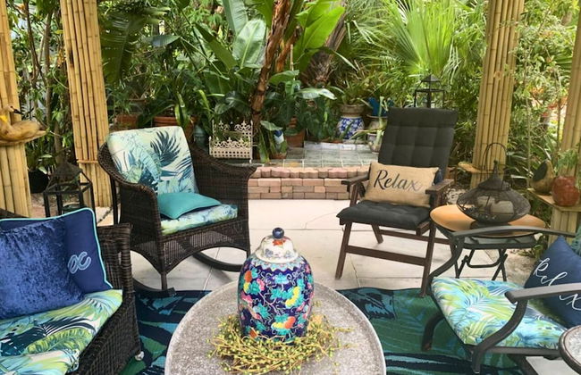 The Secret Garden - The Cottage Near Beach, Shops, Restaurants, Pet Friendly, Close to Lucerne Ave! - Foto 16