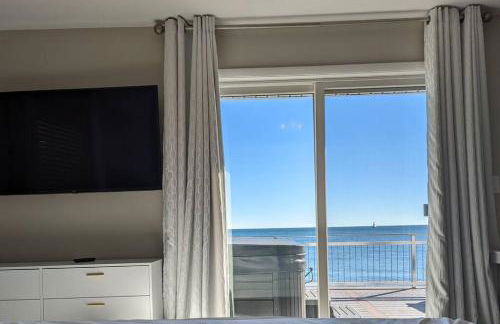 Bay Bliss - Private Beachfront Home with 180° Views & Hot Tub! - Foto 24