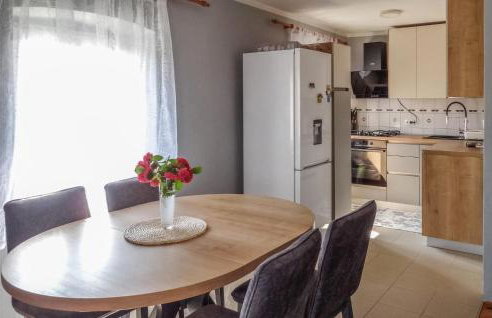 Awesome Apartment In Unije With Wifi - Foto 3