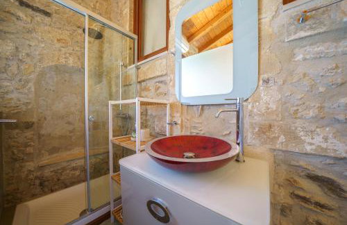 Villa Candice, Luxurious Historic Villa with Sea View by Rentado - Foto 33