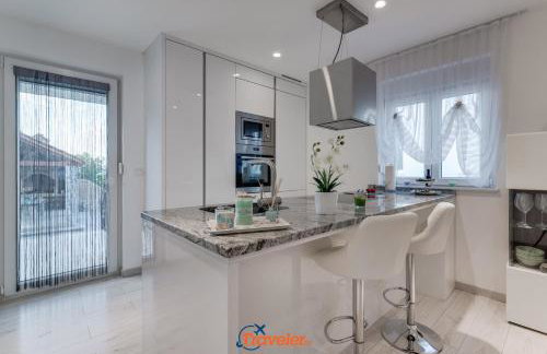 Villa Hlapa-new modern villa near beach - by TRAVELER tourist agency Krk - Foto 18