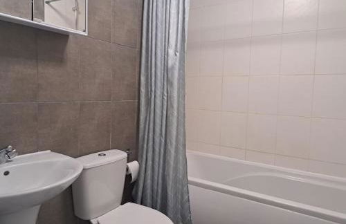 1 bedroom flat with allocated parking - Foto 7