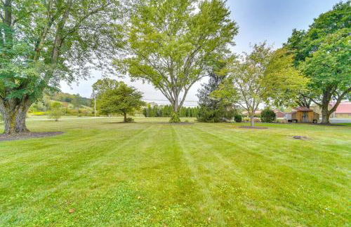 Mtn-View Escape with Large Yard in Duncansville! - Foto 25