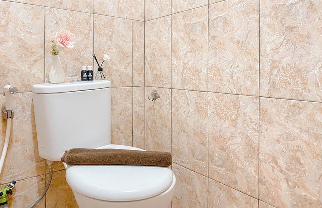 Comfort Living 2BR at Mutiara Bekasi Apartment - Foto 13