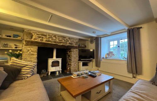 3 Double Bed Character Cottage in Quiet Hamlet - Photo 39