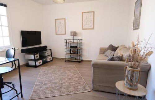 Slpendid villa with heated pool and Jacuzzi for 12 people in Saint-chamas - Foto 31