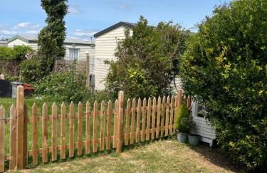 Beachy Vibes and Chill Times 2 bed chalet in Leysdown - Foto 13