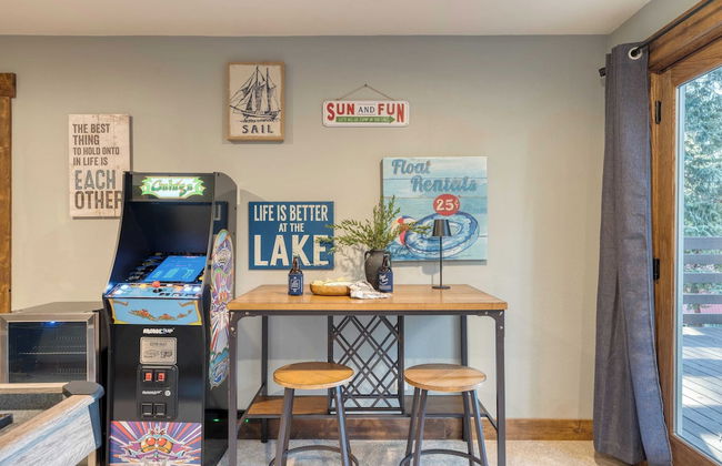 Washoe Way by Avantstay Luxury Tahoe Retreat A+ Location w/ Beach Access - Photo 16