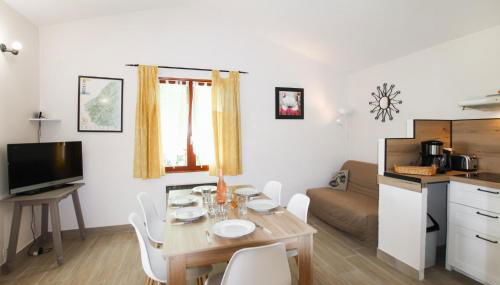 Beautiful Home In Bessas - Photo 4