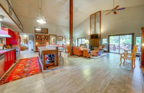 Peaceful Helotes Cabin Fire Pit, 9 Mi to Old Town - Foto 5