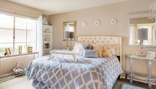 Glamorous Regal Design Home with Private Patio and Garage - Foto 2