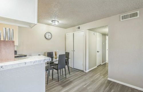 The Landry 283 Spacious and Cozy 2 Bedroom 1bth - Foto 27