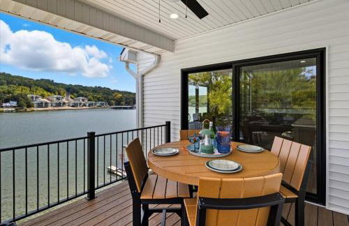 Modern Lakefront Escape | The Twelve - Foto 49