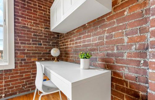 KING Penthouse Sleep8 4Bed 3BR 2BA Swepson Loft - Foto 32