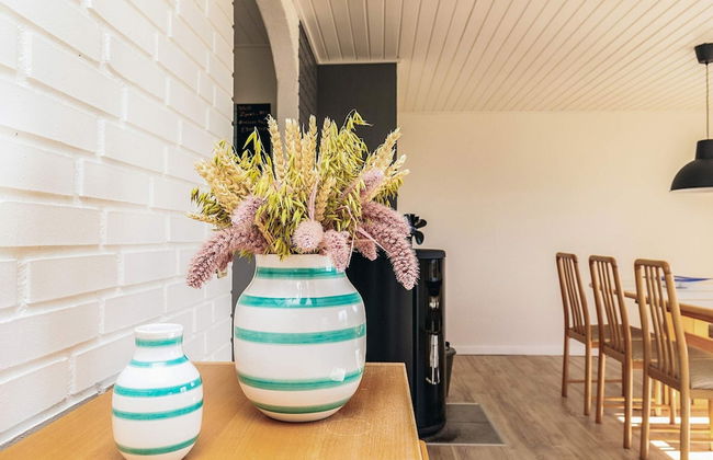 4 Person Holiday Home in Ostervra - Foto 14