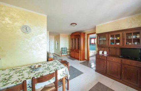 Awesome Apartment In Porto Alabe - Foto 7