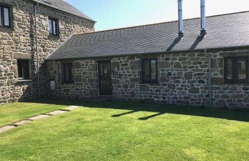 Sennen Cove, The Hedgerows, near 14 beaches, - Photo 2