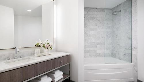 AKA Beverly Hills - Foto 5, towels, Shower