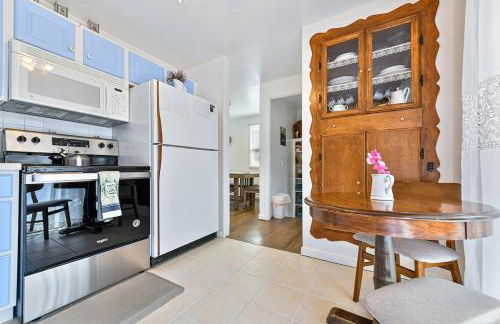 Family Perfect 4BR Home with Hot Tub, Pool Table, Fenced Yard, Cozy Fireplace, Mountain Views, Walkable Neighborhood, Near Parks, Dining, and Adventure - Foto 53