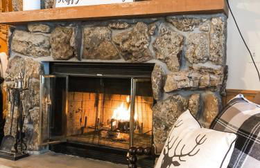 Riverfront Mountain Cottage Retreat - Foto 12