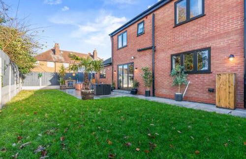 Stylish Home Hot Tub EV Parking - Foto 37