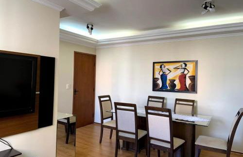 Apto 2 quartos, centro, garagem, ar condicionado - Foto 25