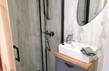 Camping le Tréjeux - Petit Chalet - Photo 9