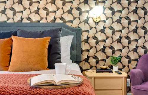 Stone Flora 2BR Condo Near Downtown and Bay - Photo 12